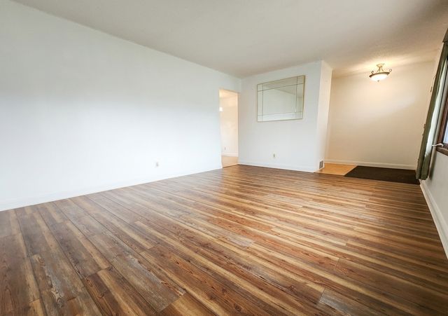 2346 Standridge Avenue, Maplewood, MN 55109