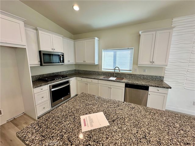 11827 Fresh Meadow, Victorville, CA 92392