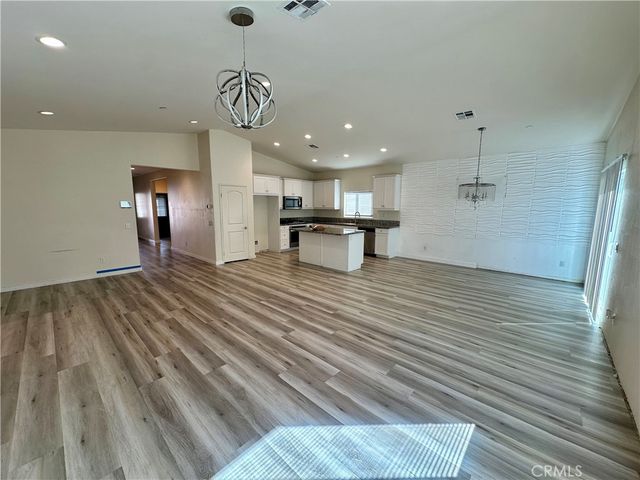 11827 Fresh Meadow, Victorville, CA 92392