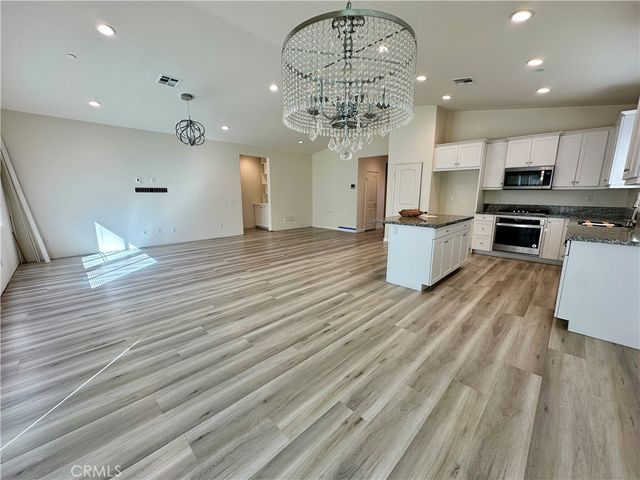 11827 Fresh Meadow, Victorville, CA 92392