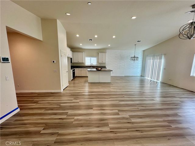 11827 Fresh Meadow, Victorville, CA 92392