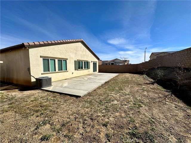 11827 Fresh Meadow, Victorville, CA 92392
