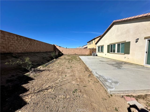 11827 Fresh Meadow, Victorville, CA 92392