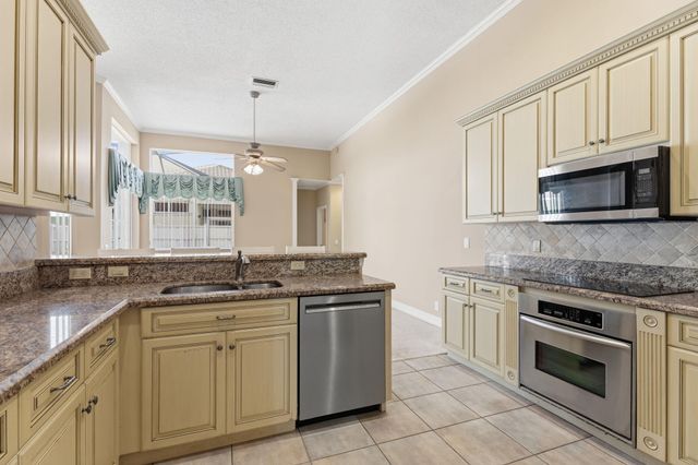 832 Heritage Drive, Weston, FL 33326