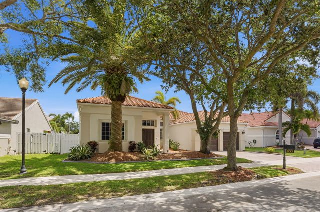 832 Heritage Drive, Weston, FL 33326