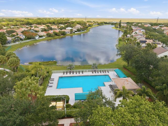 832 Heritage Drive, Weston, FL 33326