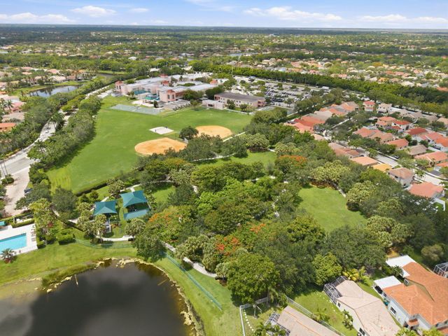 832 Heritage Drive, Weston, FL 33326