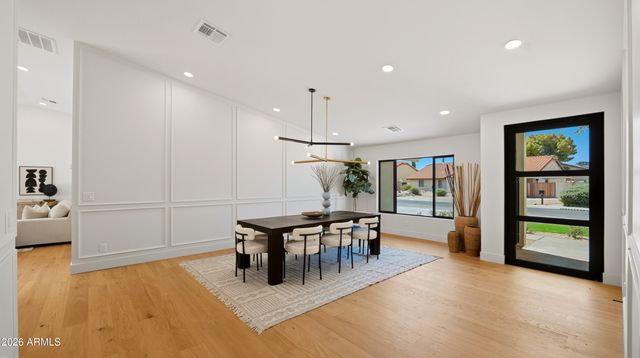 5838 E LE MARCHE Avenue, Scottsdale, AZ 85254