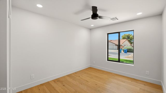 5838 E LE MARCHE Avenue, Scottsdale, AZ 85254