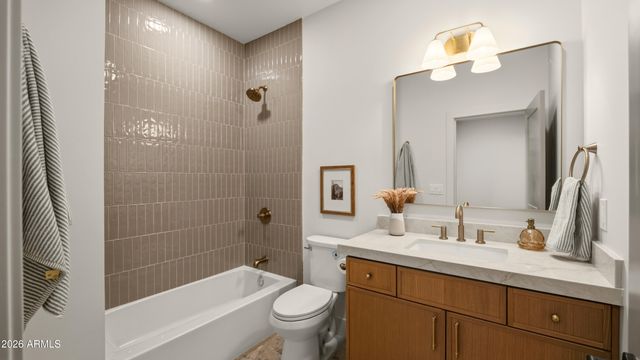 5838 E LE MARCHE Avenue, Scottsdale, AZ 85254