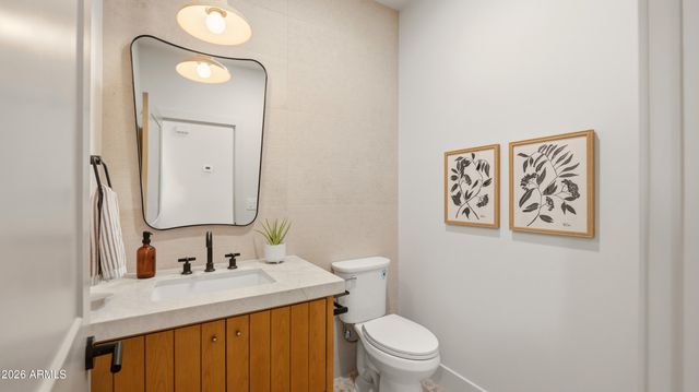5838 E LE MARCHE Avenue, Scottsdale, AZ 85254