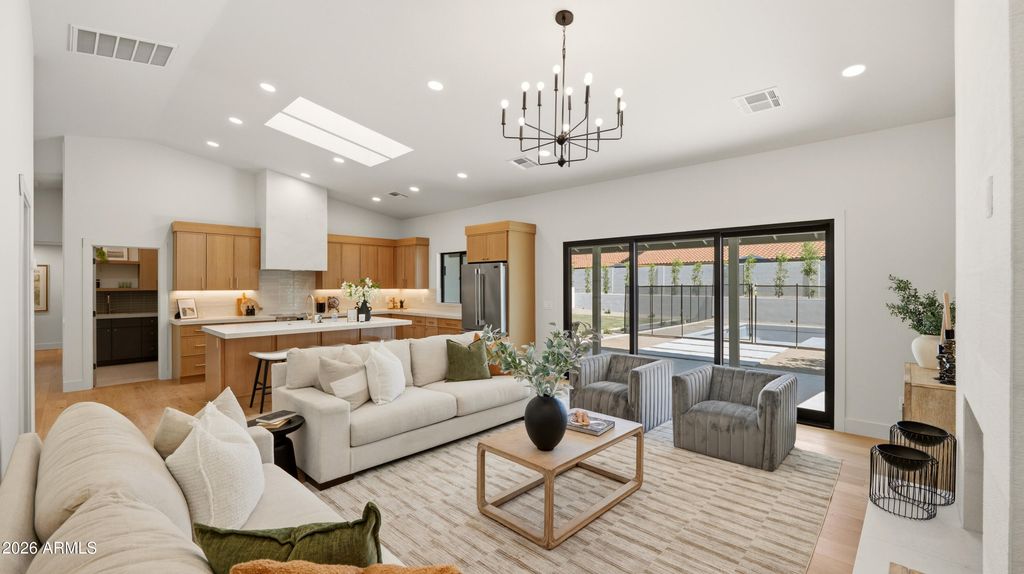 5838 E LE MARCHE Avenue, Scottsdale, AZ 85254