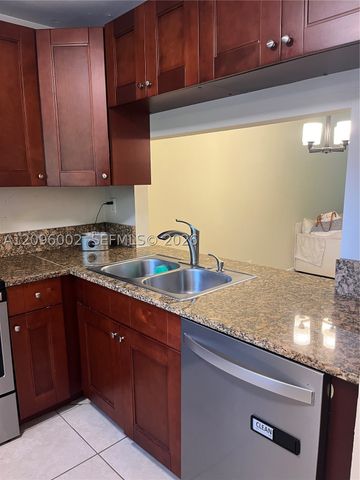 10301 NW 11th St 104, Pembroke Pines, FL 33026