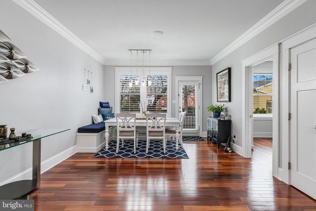 606 S BARTON ST, Arlington, VA 22204