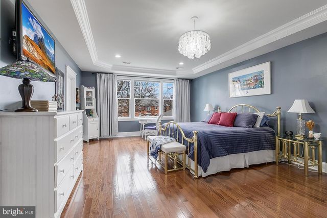 606 S BARTON ST, Arlington, VA 22204