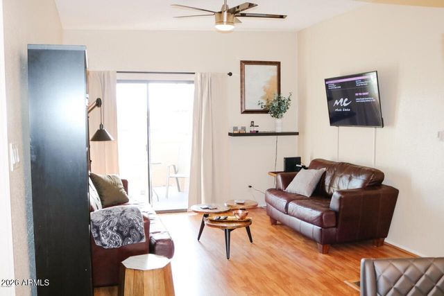 5757 W EUGIE Avenue 2088, Glendale, AZ 85304