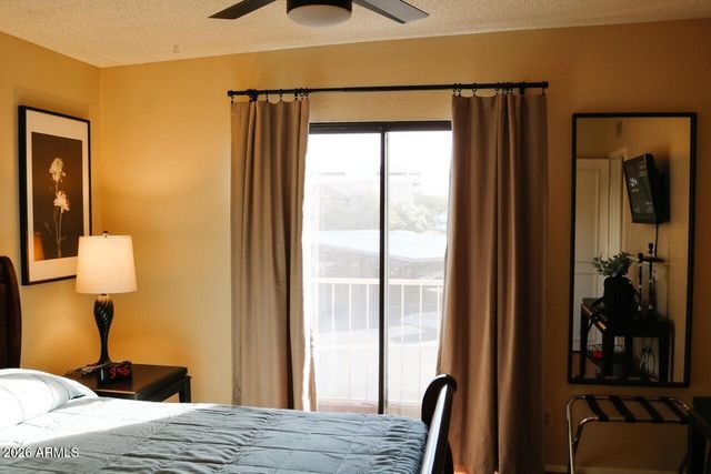 5757 W EUGIE Avenue 2088, Glendale, AZ 85304