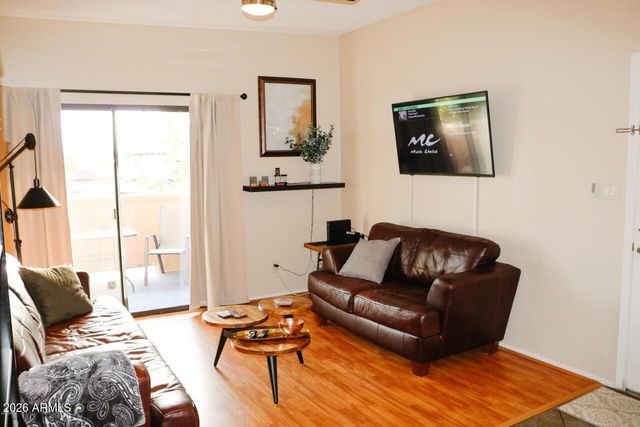 5757 W EUGIE Avenue 2088, Glendale, AZ 85304