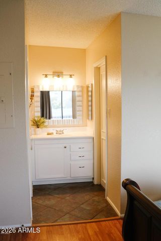 5757 W EUGIE Avenue 2088, Glendale, AZ 85304