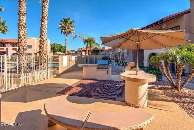 5757 W EUGIE Avenue 2088, Glendale, AZ 85304