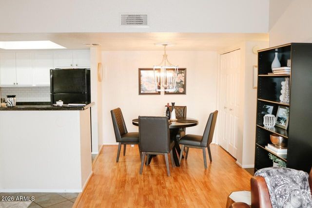 5757 W EUGIE Avenue 2088, Glendale, AZ 85304