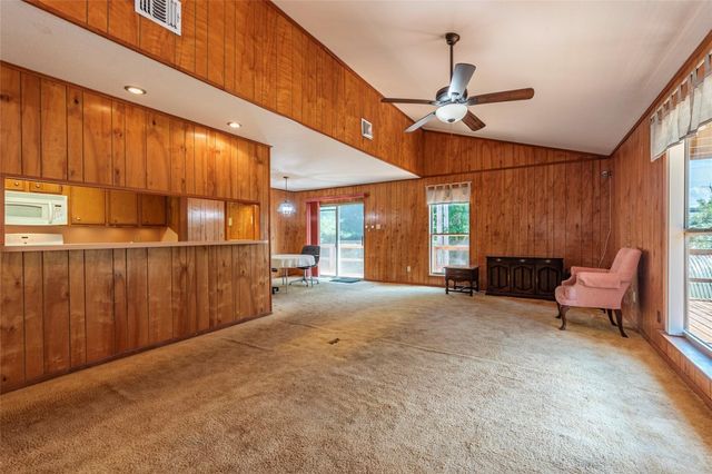 631 E Shore Drive, Clear Lake Shores, TX 77565