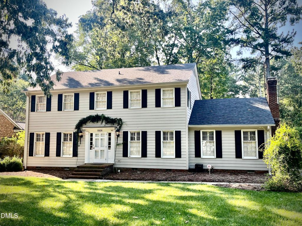 1926 Overland Drive, Chapel Hill, NC 27517
