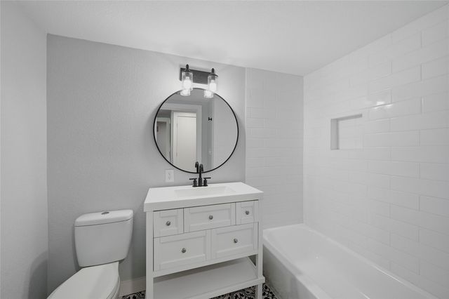 1525 W Woodard Street, Denison, TX 75020