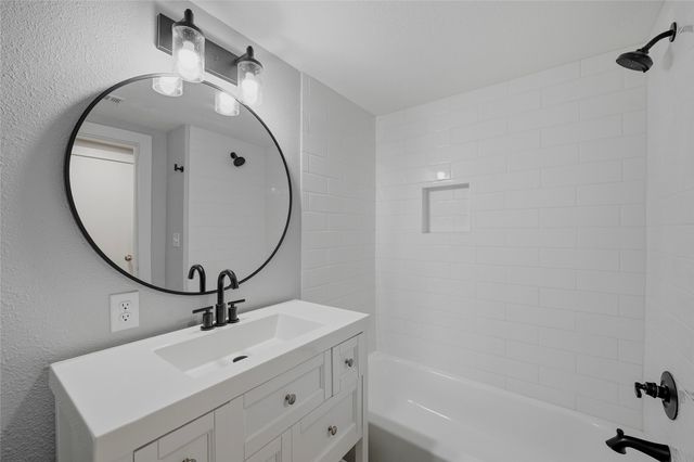 1525 W Woodard Street, Denison, TX 75020