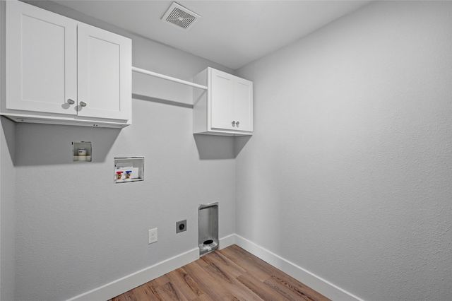 1525 W Woodard Street, Denison, TX 75020