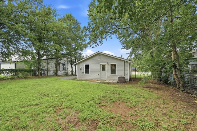 1525 W Woodard Street, Denison, TX 75020