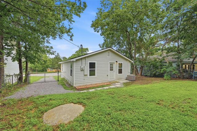 1525 W Woodard Street, Denison, TX 75020