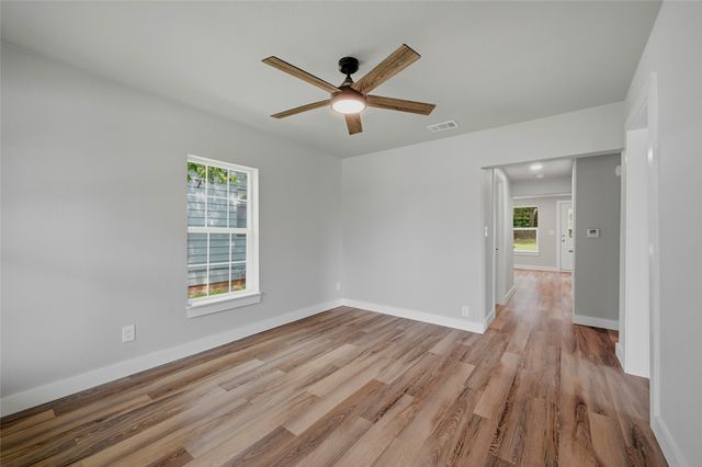 1525 W Woodard Street, Denison, TX 75020