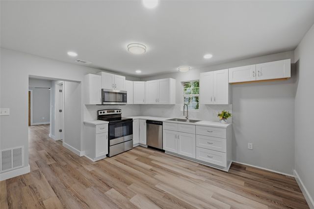 1525 W Woodard Street, Denison, TX 75020