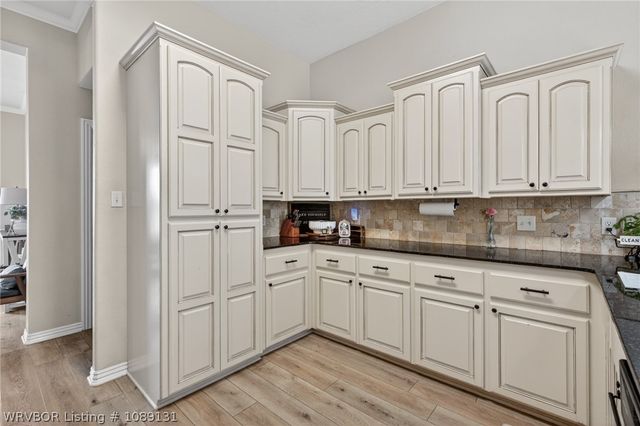 821 Woodland Way, Greenwood, AR 72936