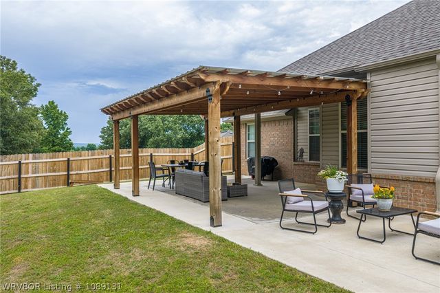 821 Woodland Way, Greenwood, AR 72936