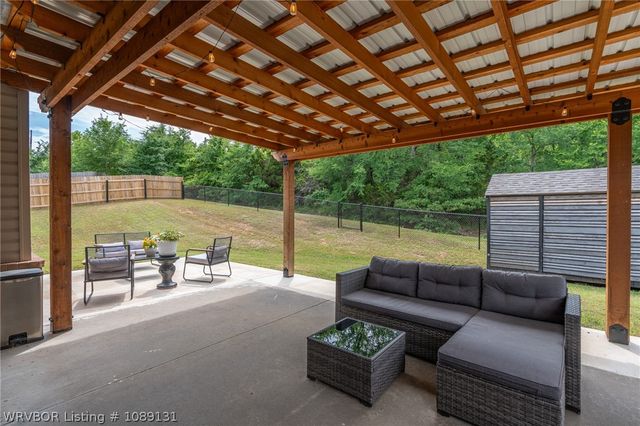 821 Woodland Way, Greenwood, AR 72936