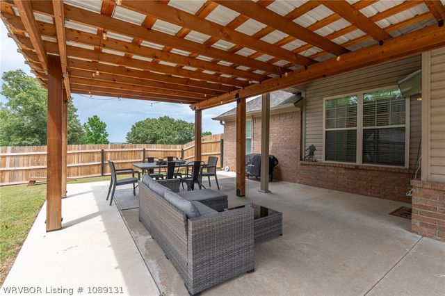 821 Woodland Way, Greenwood, AR 72936