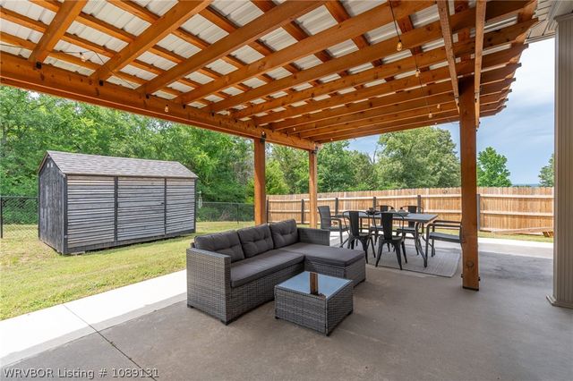 821 Woodland Way, Greenwood, AR 72936