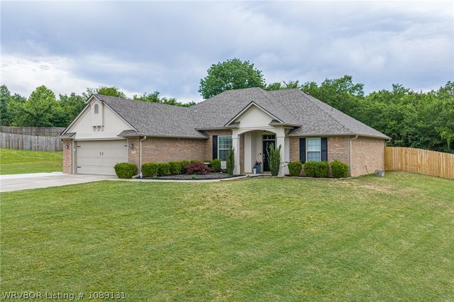 821 Woodland Way, Greenwood, AR 72936