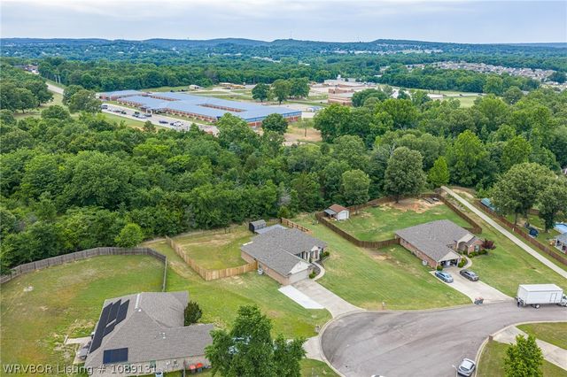 821 Woodland Way, Greenwood, AR 72936