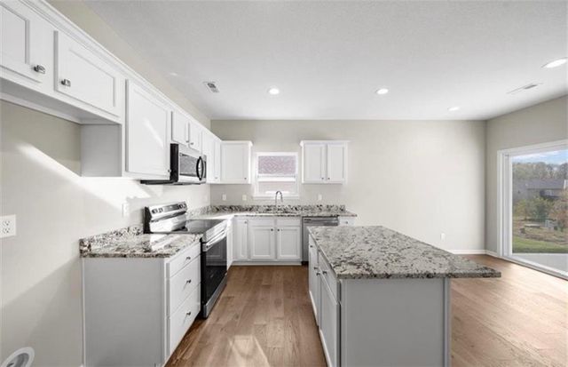 7711 NW 123rd Terrace, Kansas City, MO 64163