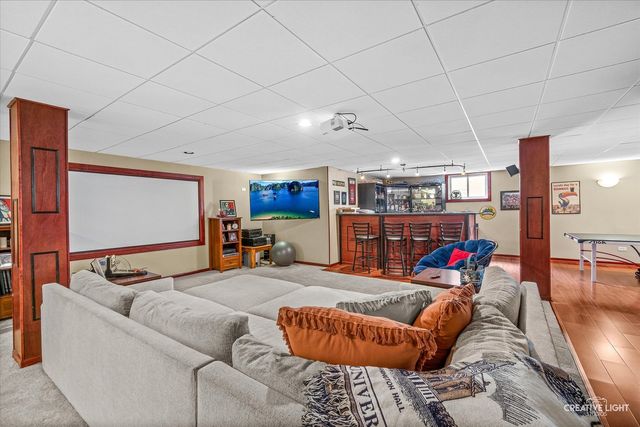 506 Simsbury Court, Oswego, IL 60543