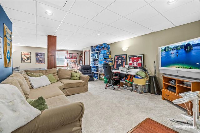 506 Simsbury Court, Oswego, IL 60543