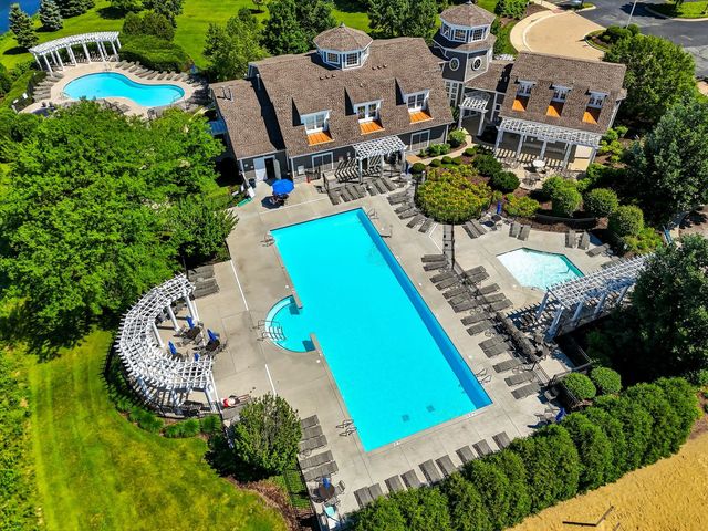 506 Simsbury Court, Oswego, IL 60543