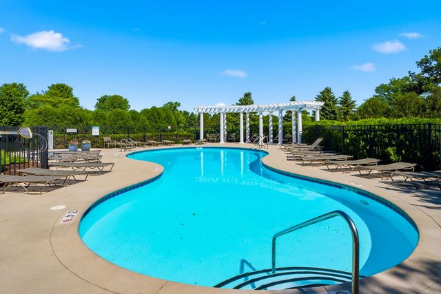 506 Simsbury Court, Oswego, IL 60543