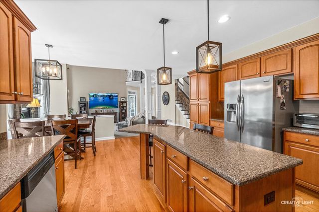506 Simsbury Court, Oswego, IL 60543