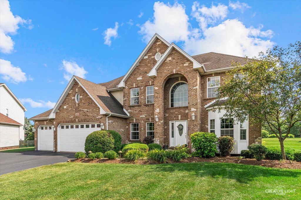 506 Simsbury Court, Oswego, IL 60543