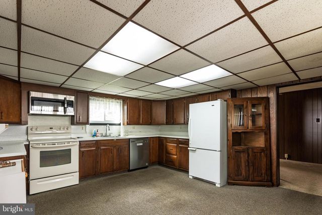 333 S LEHIGH AVE, Frackville, PA 17931