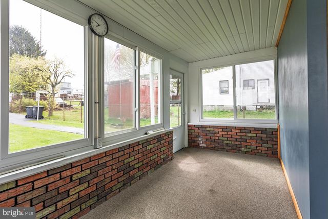 333 S LEHIGH AVE, Frackville, PA 17931